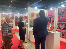 Lade das Bild in den Galerie-Viewer, Grand Prix Glamour - Wandbild auf Leinwand - Gemälde von Adam Laabs