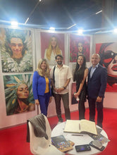 Lade das Bild in den Galerie-Viewer, Grand Prix Glamour - Wandbild auf Leinwand - Gemälde von Adam Laabs