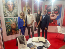 Lade das Bild in den Galerie-Viewer, Grand Prix Glamour - Wandbild auf Leinwand - Gemälde von Adam Laabs