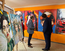 Lade das Bild in den Galerie-Viewer, Reflektionen der Macht - Wandbild auf Leinwand - Ölgemälde