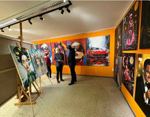 Lade das Bild in den Galerie-Viewer, Reflektionen der Macht - Wandbild auf Leinwand - Ölgemälde