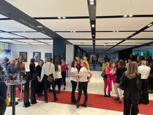 Заредете изображението в програмата за преглед на галерии, Аристократична дама от Мароко картина с художествен печат с женски портрет